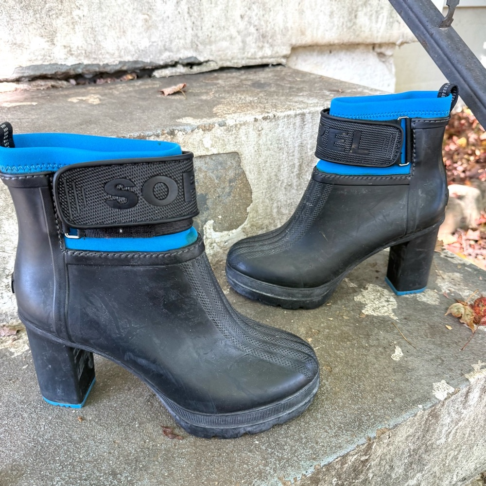 Sorel Medina Women's Size 9 Black Blue High Heel Waterproof Rain Boot